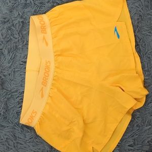 Yellow Brooks Running 3" Chaser Shorts size small